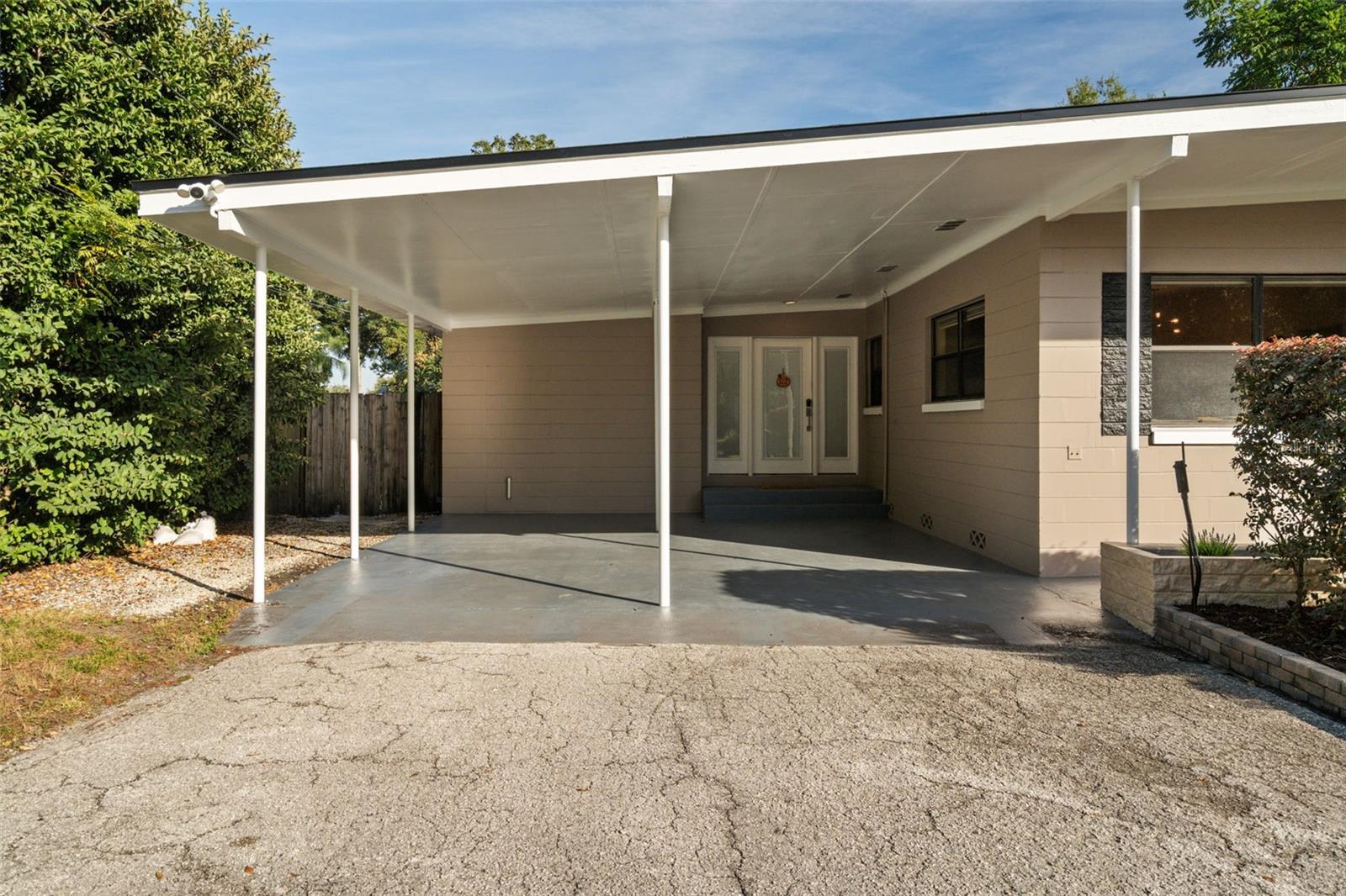 Image 5 of 43 For 4615 Fern Creek Avenue