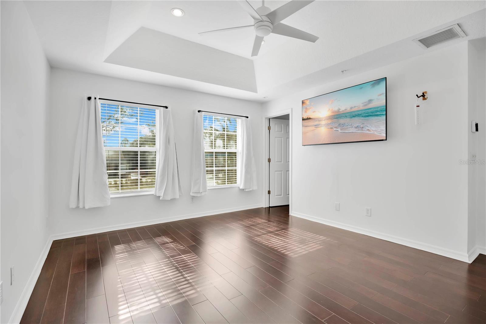 Image 17 of 39 For 419 Harbor Winds Court