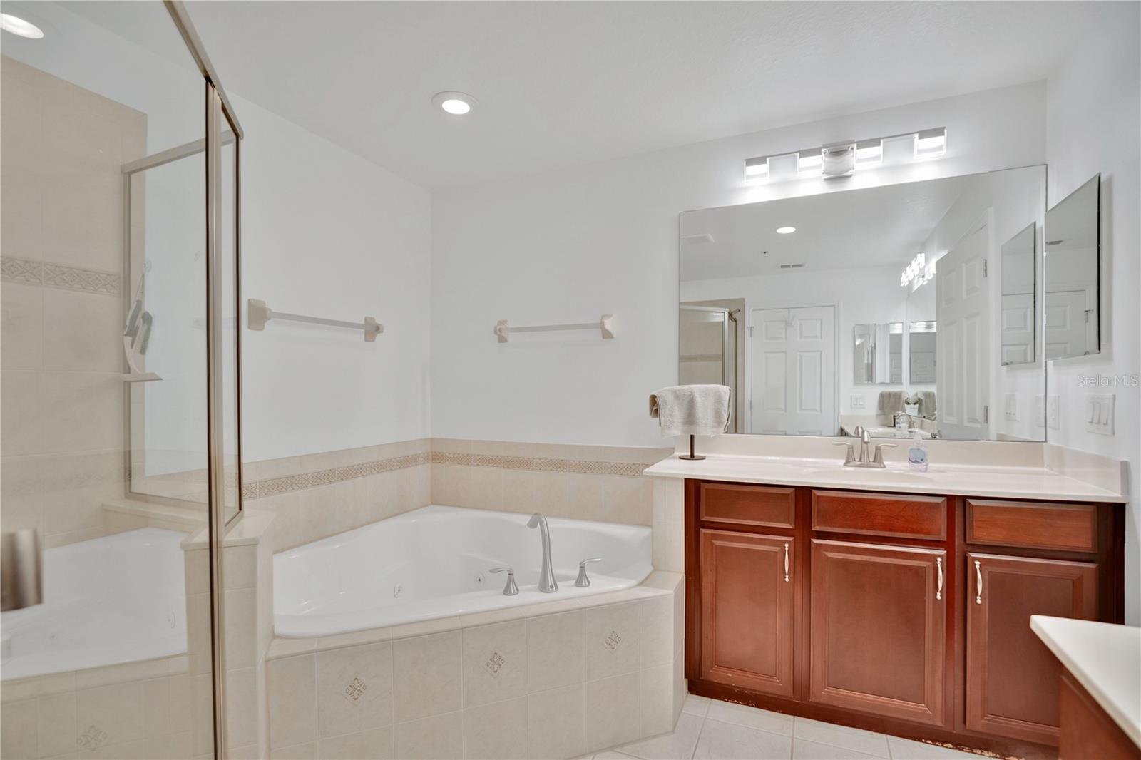 Image 19 of 39 For 419 Harbor Winds Court