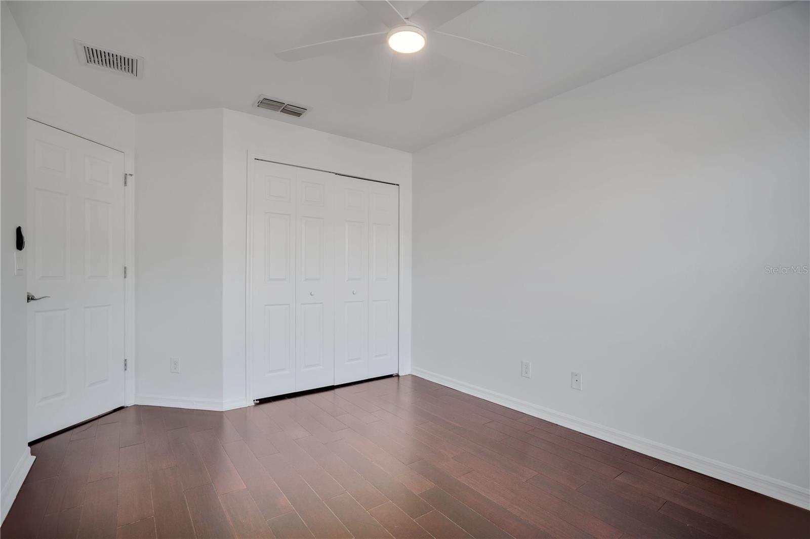 Image 25 of 39 For 419 Harbor Winds Court