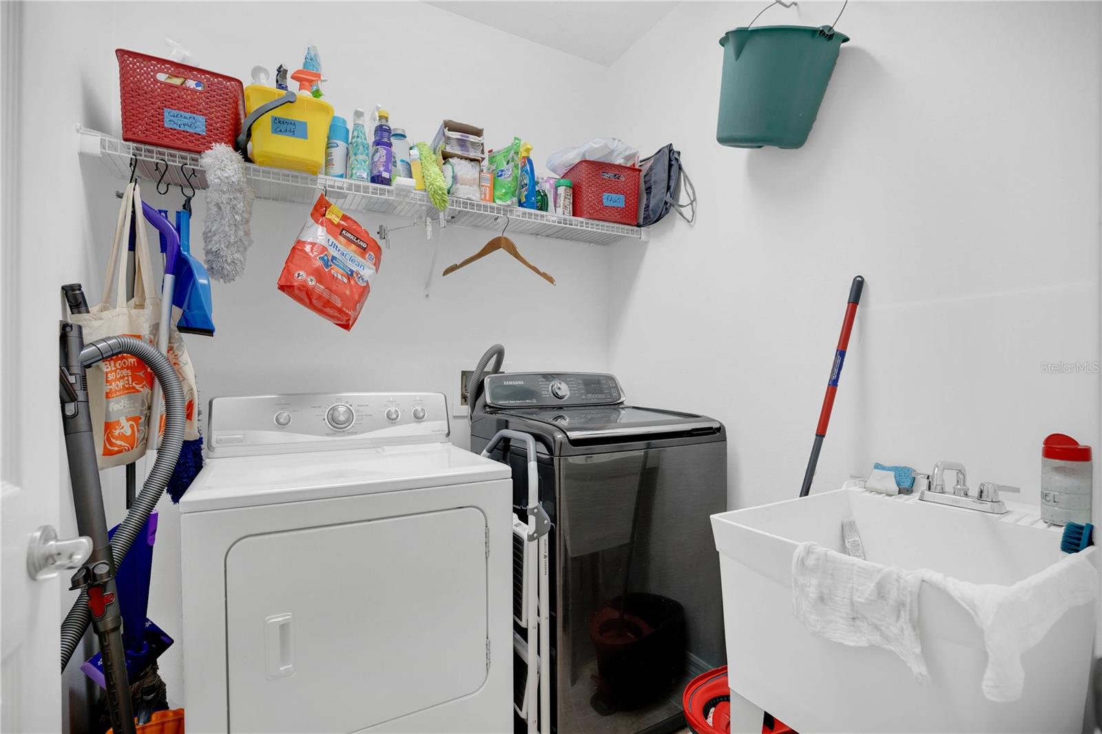 Image 27 of 39 For 419 Harbor Winds Court