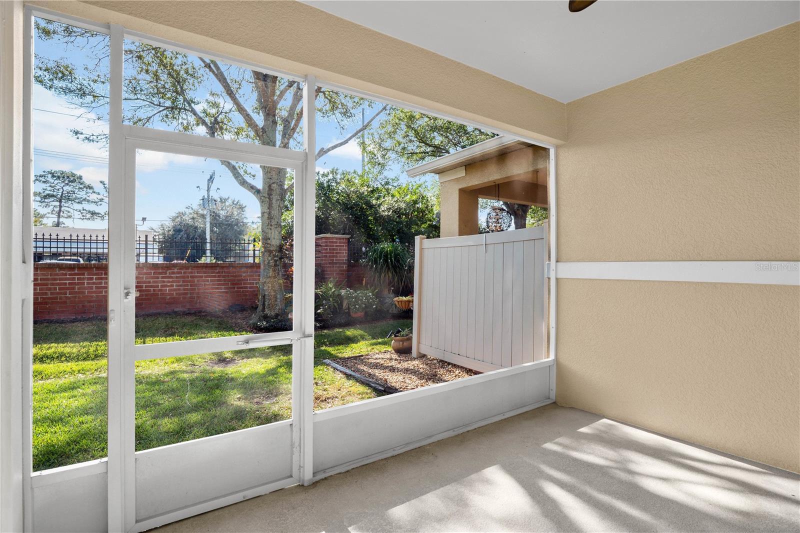 Image 28 of 39 For 419 Harbor Winds Court