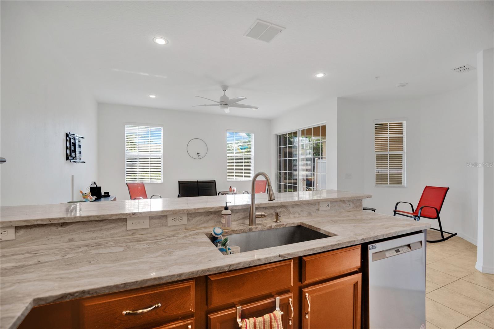 Image 8 of 39 For 419 Harbor Winds Court