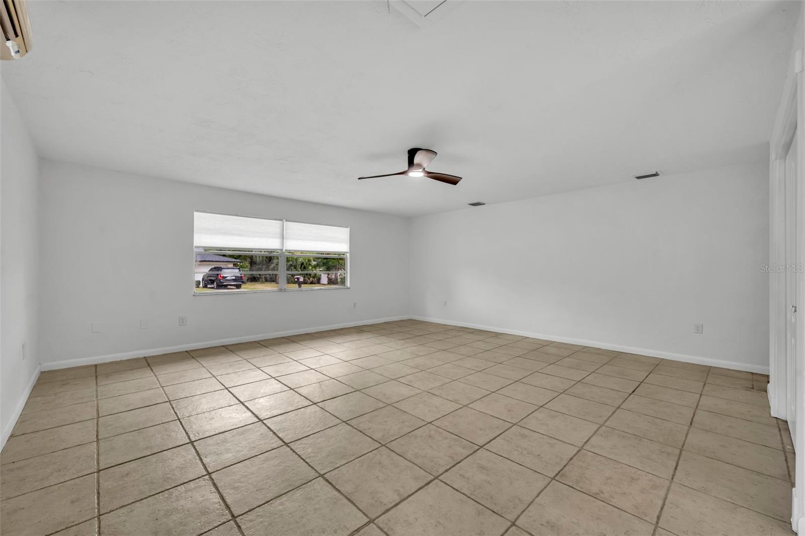 Image 15 of 33 For 1240 Voorhis Avenue