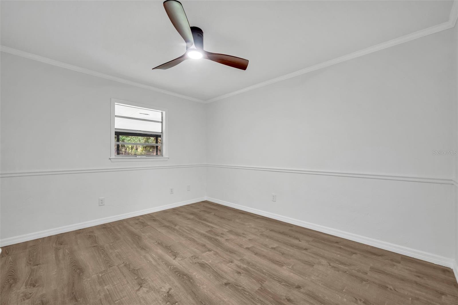 Image 21 of 33 For 1240 Voorhis Avenue