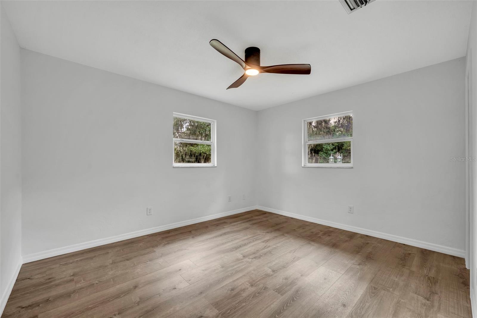 Image 22 of 33 For 1240 Voorhis Avenue