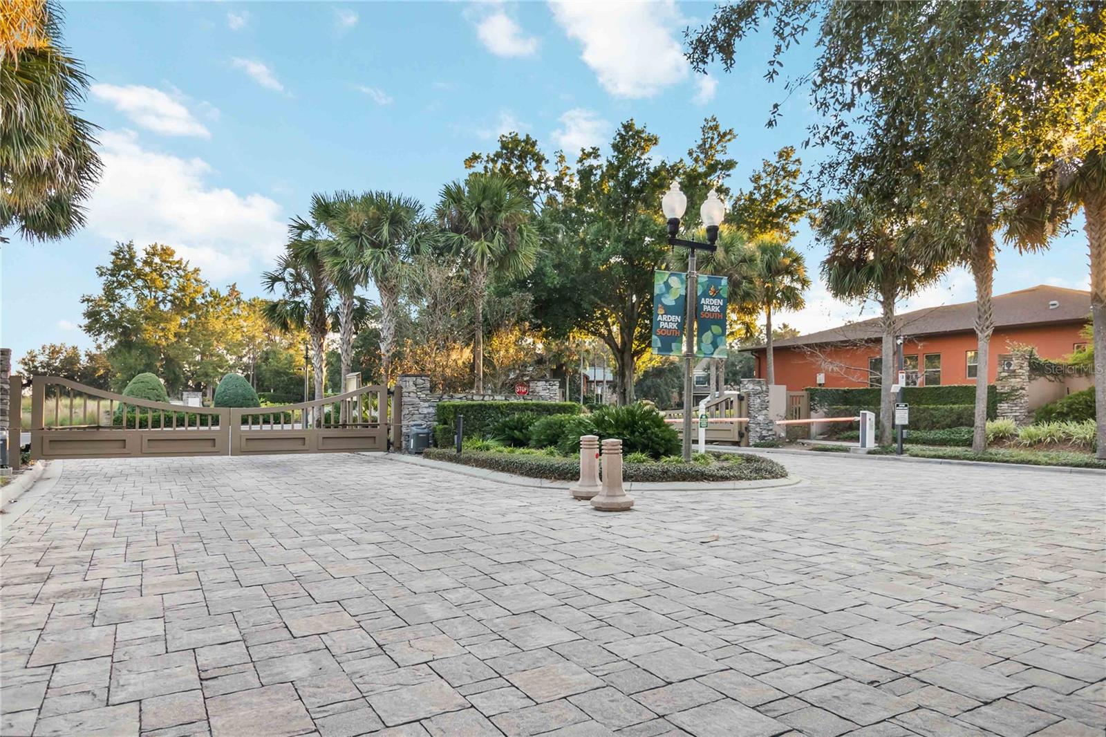 Image 36 of 40 For 1260 Arden Oaks Drive