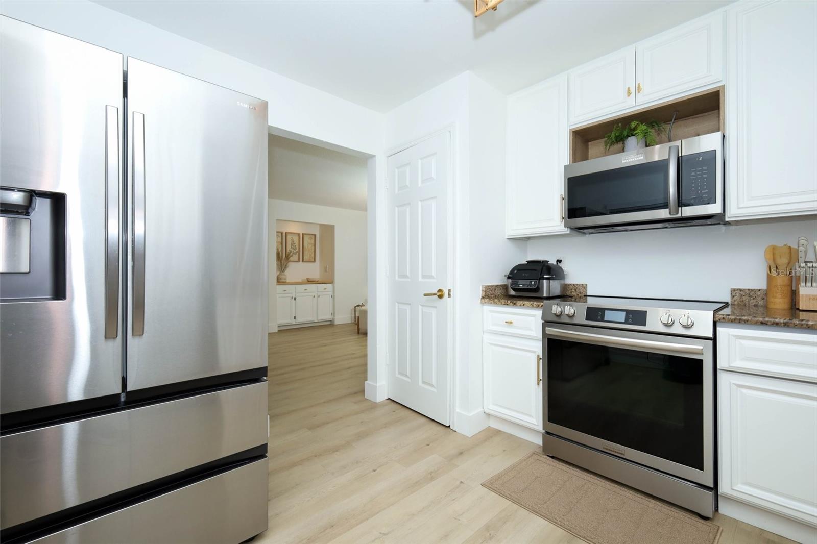 Image 11 of 34 For 7102 Olympia Court 7102