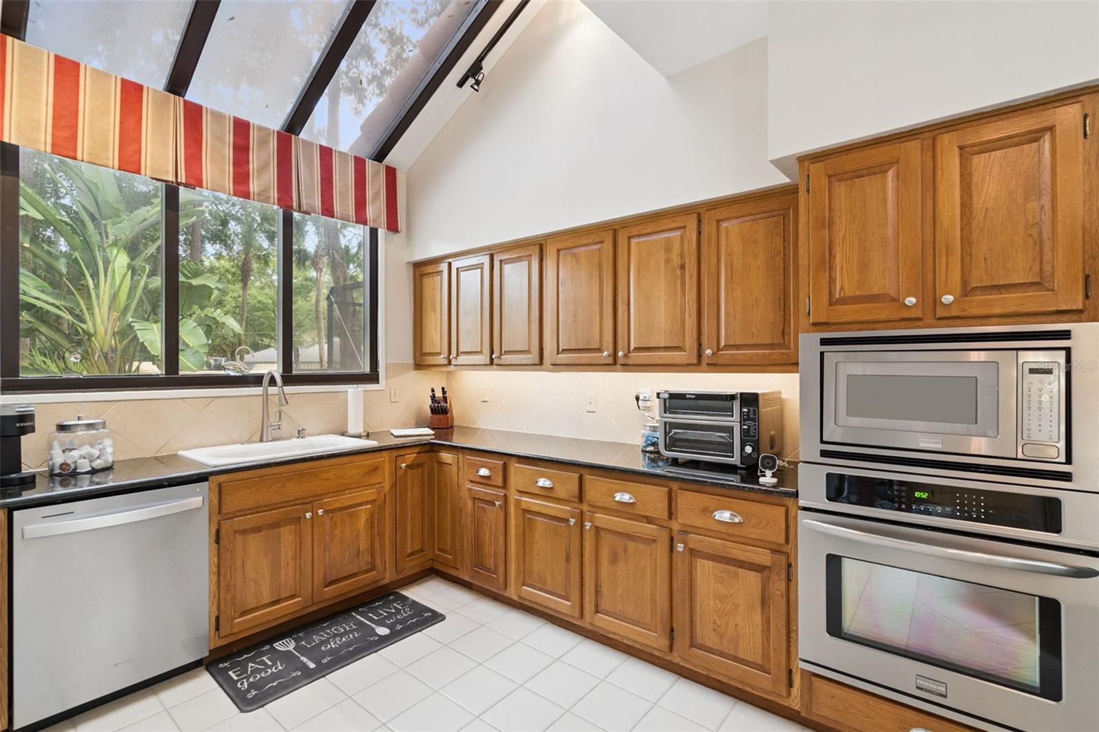 Image 17 of 35 For 2476 Via Genova