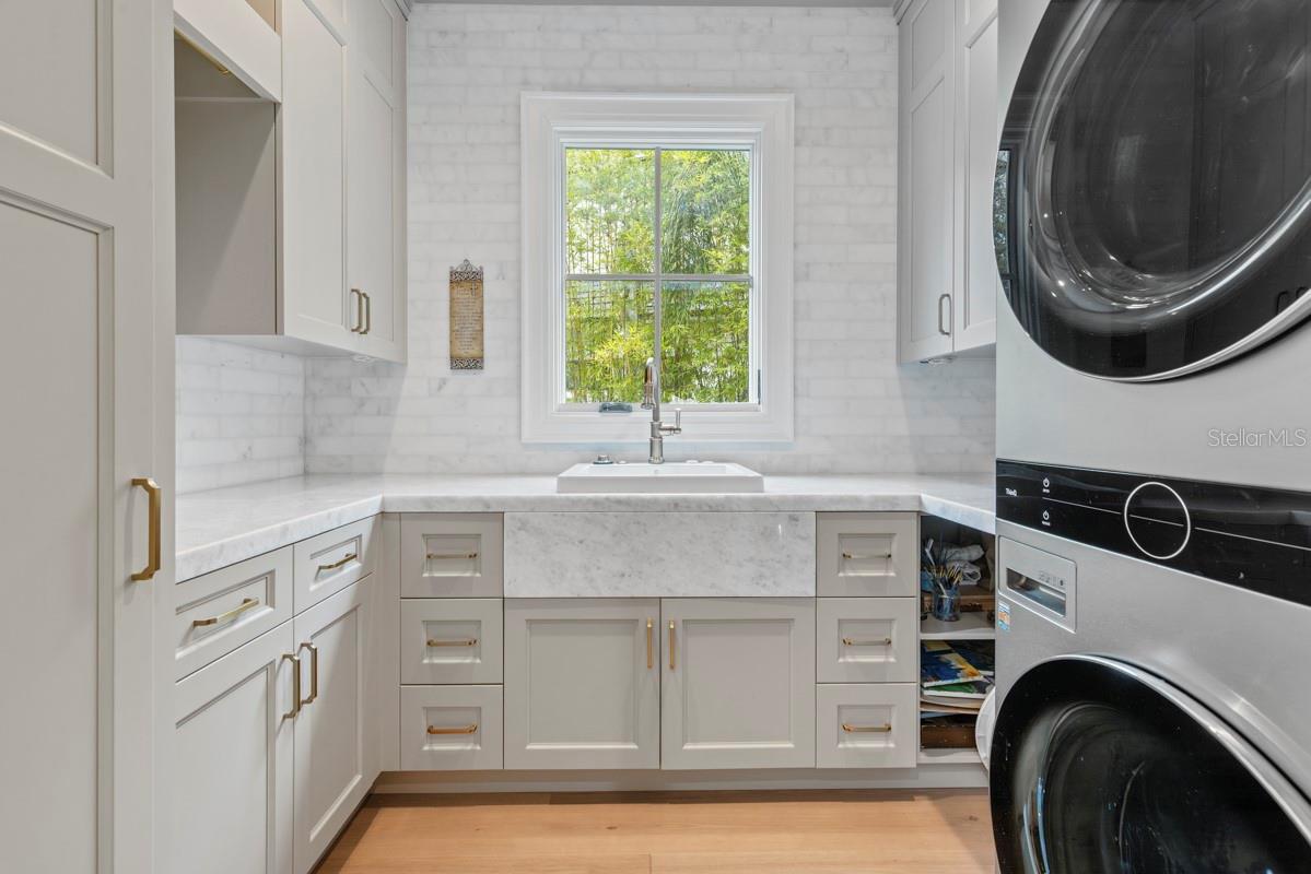 Image 20 of 59 For 10273 Summer Meadow Way