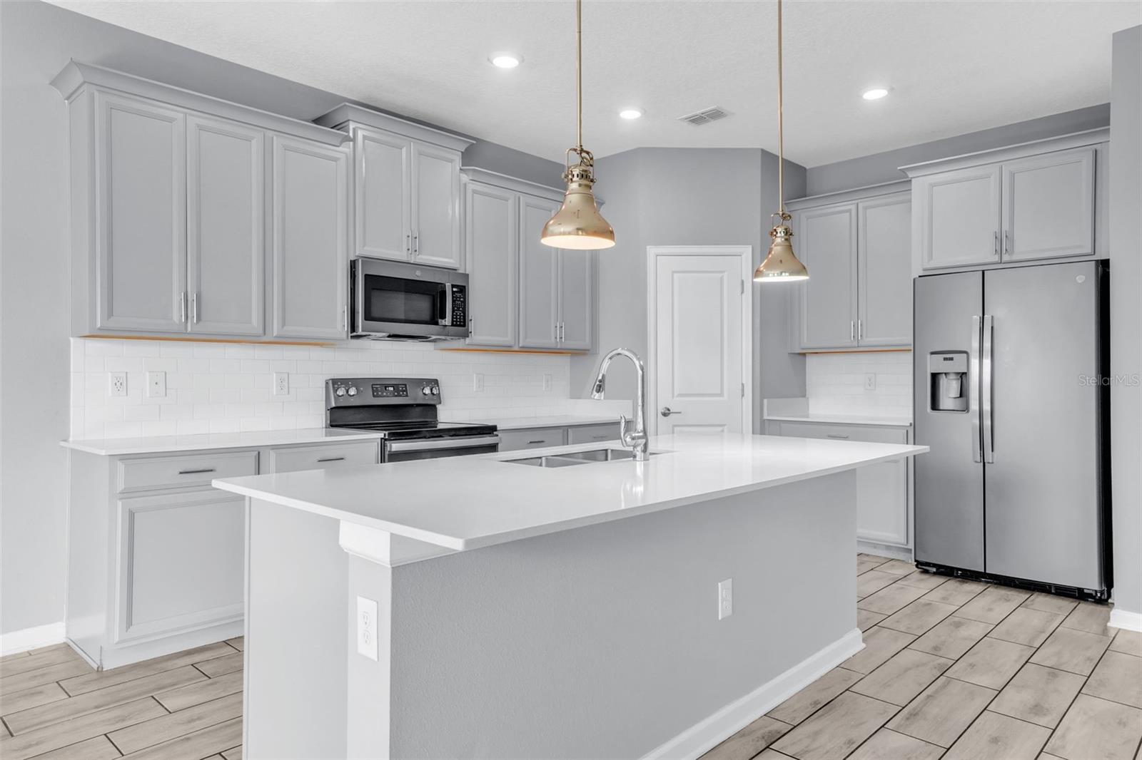 Image 11 of 41 For 1048 Downswing Place