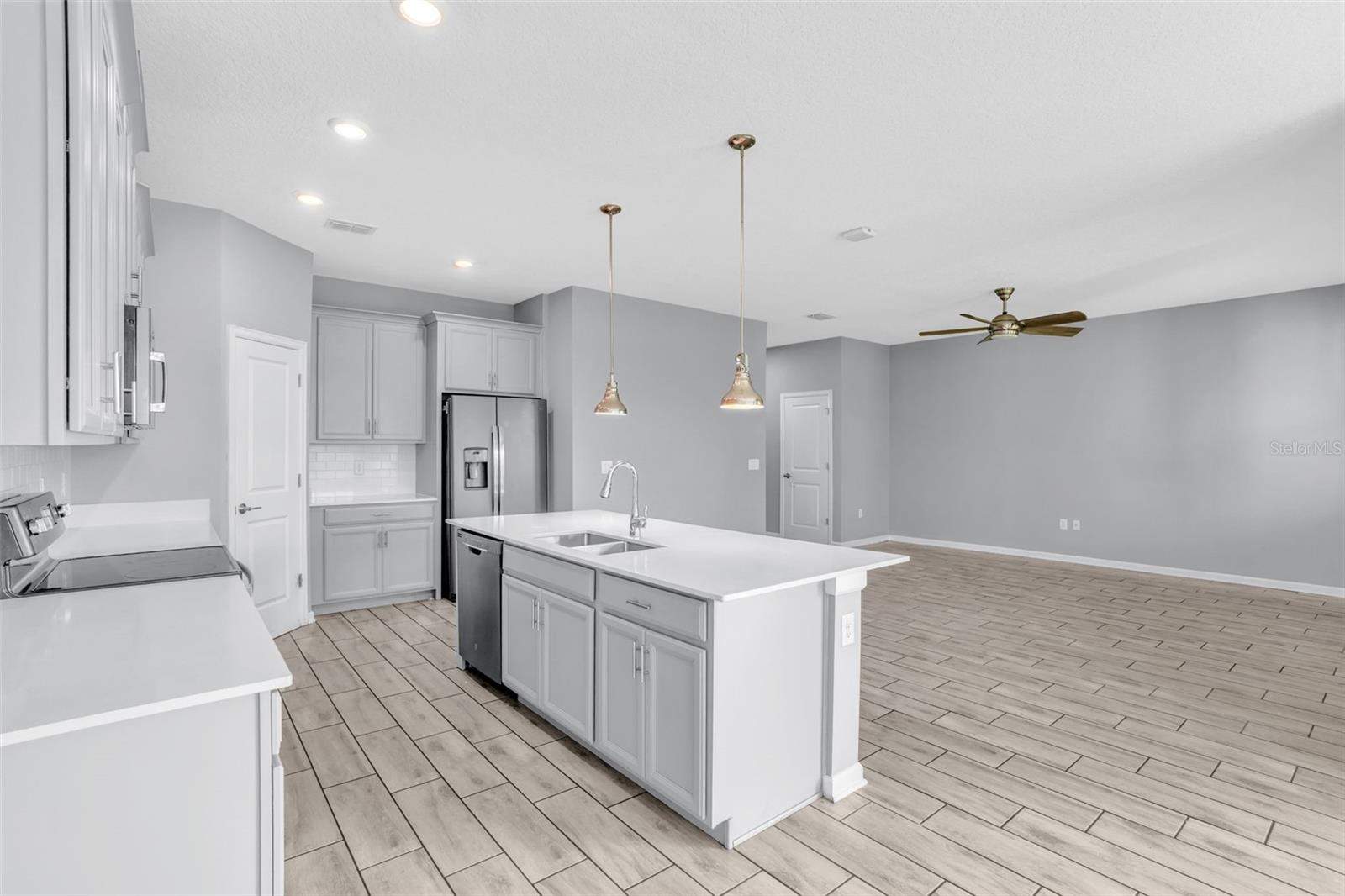 Image 13 of 41 For 1048 Downswing Place