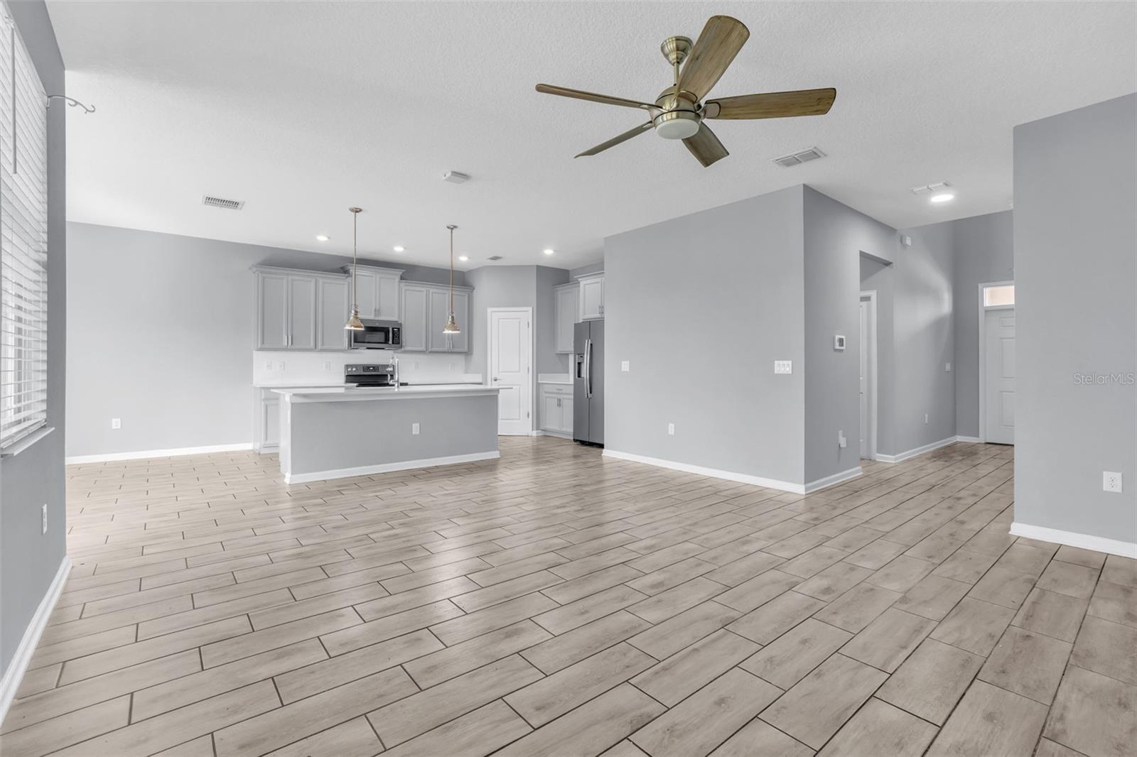 Image 15 of 41 For 1048 Downswing Place