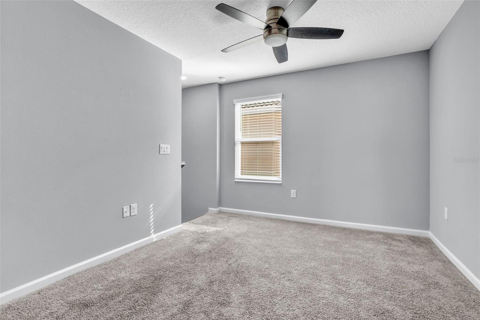 Image 18 of 41 For 1048 Downswing Place