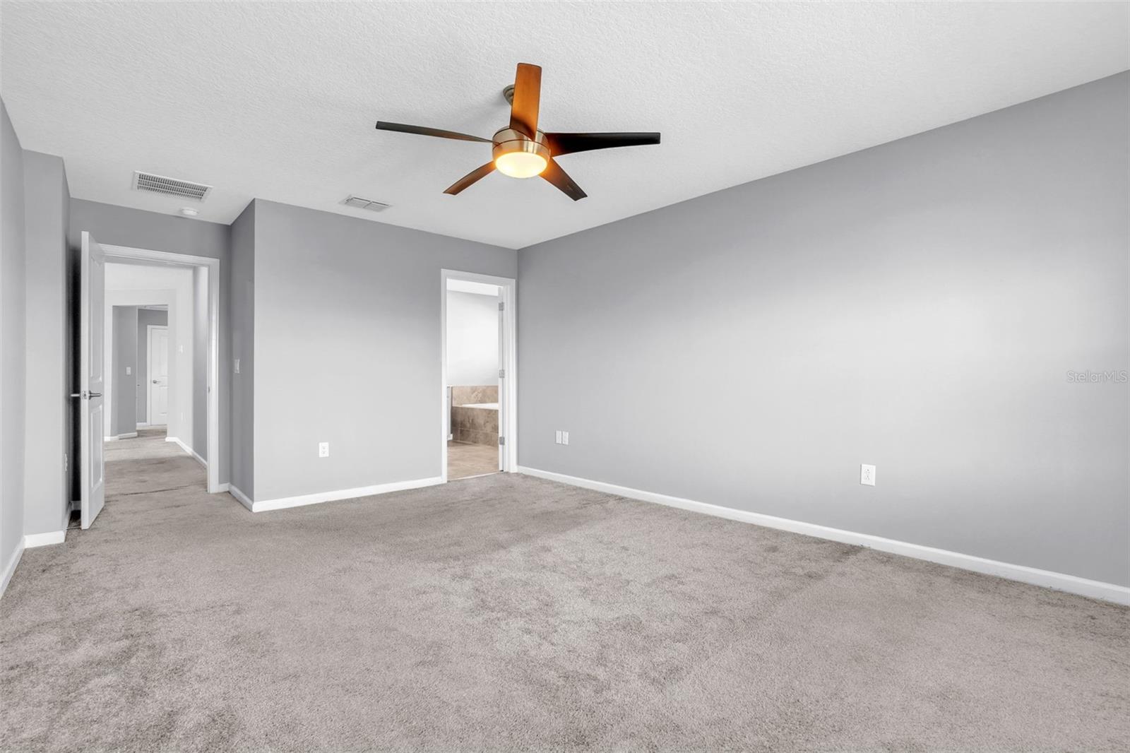 Image 19 of 41 For 1048 Downswing Place