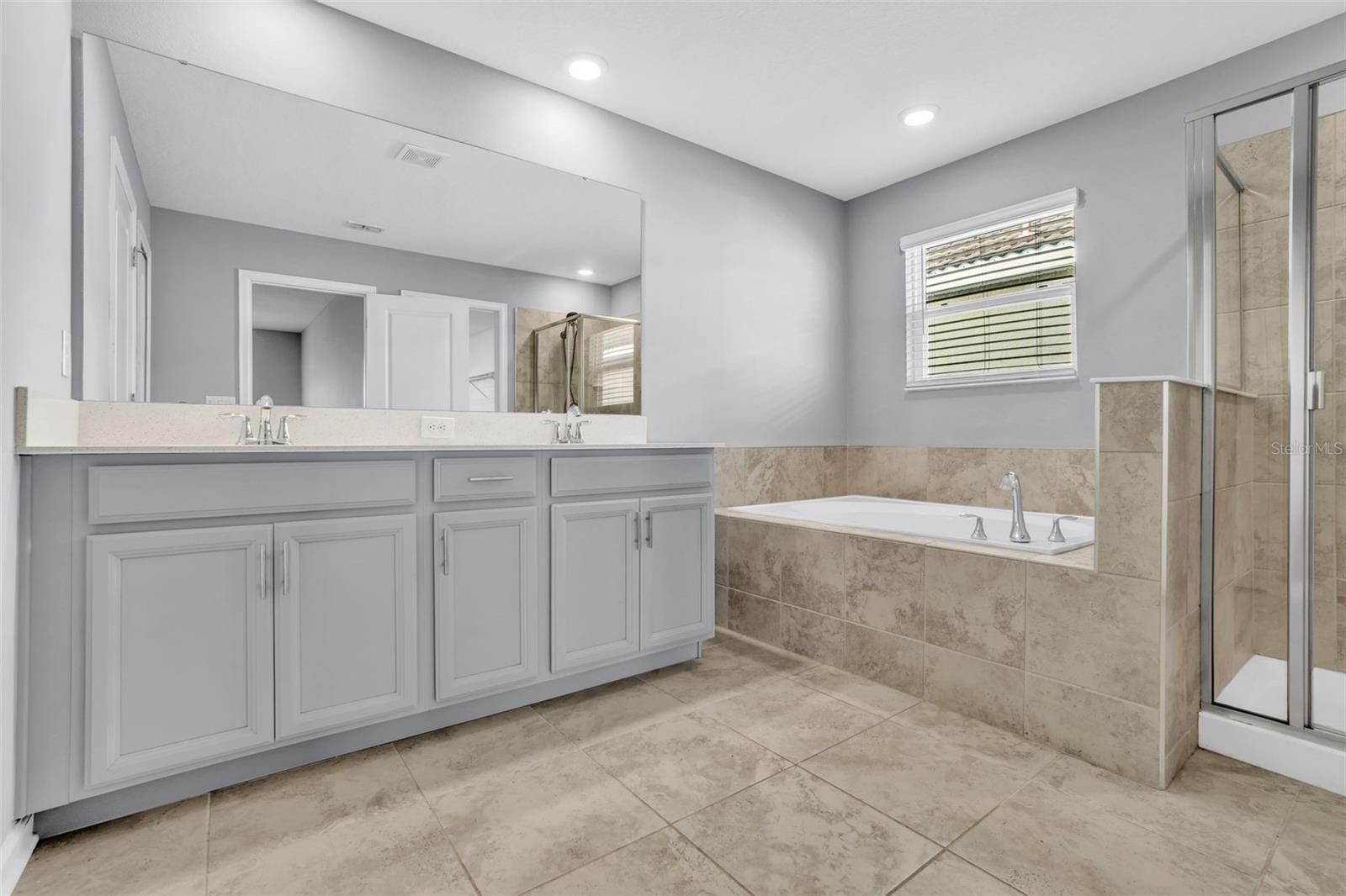 Image 21 of 41 For 1048 Downswing Place