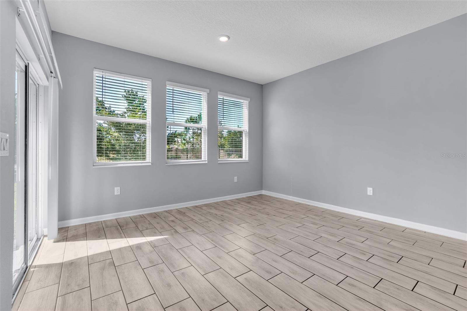 Image 3 of 41 For 1048 Downswing Place