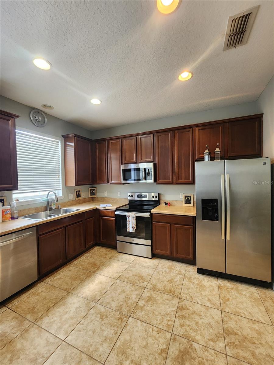 Image 12 of 40 For 13209 Silver Strand Falls Drive