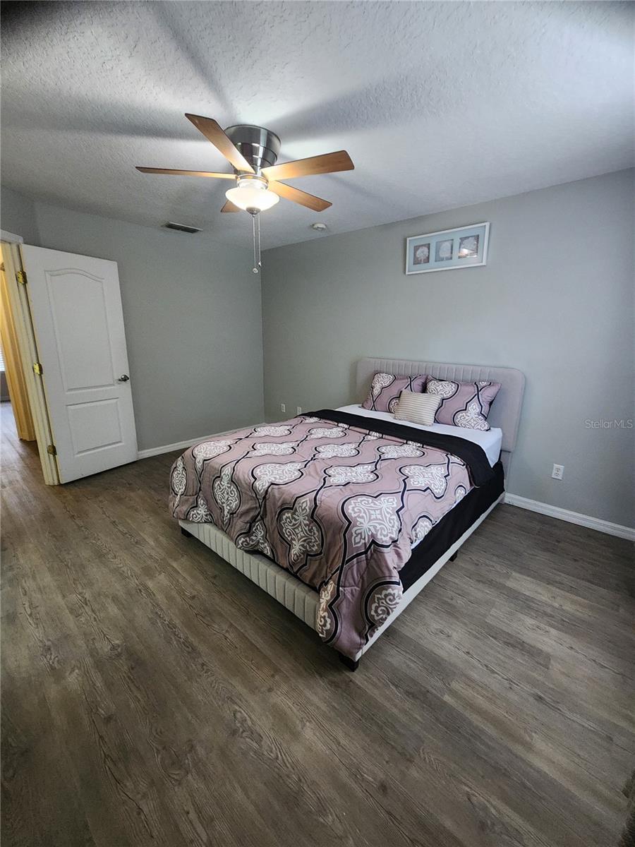 Image 20 of 40 For 13209 Silver Strand Falls Drive