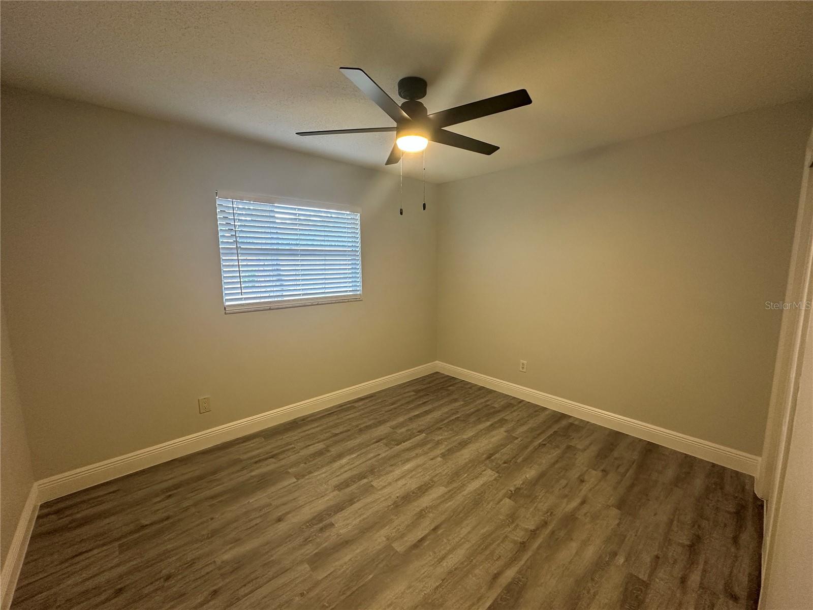 Image 11 of 17 For 4663 Montauk Street