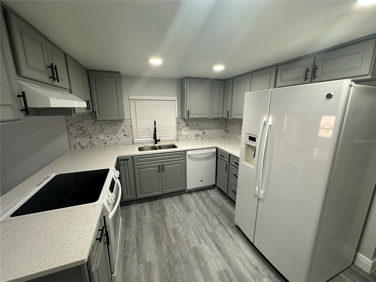 Image 6 of 17 For 4663 Montauk Street