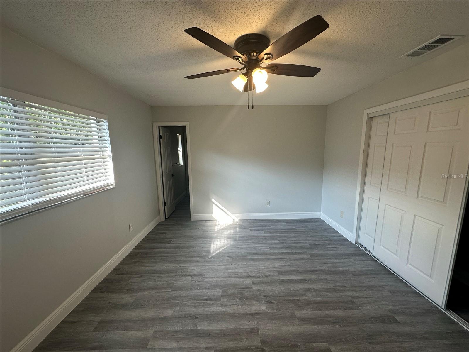 Image 8 of 17 For 4663 Montauk Street