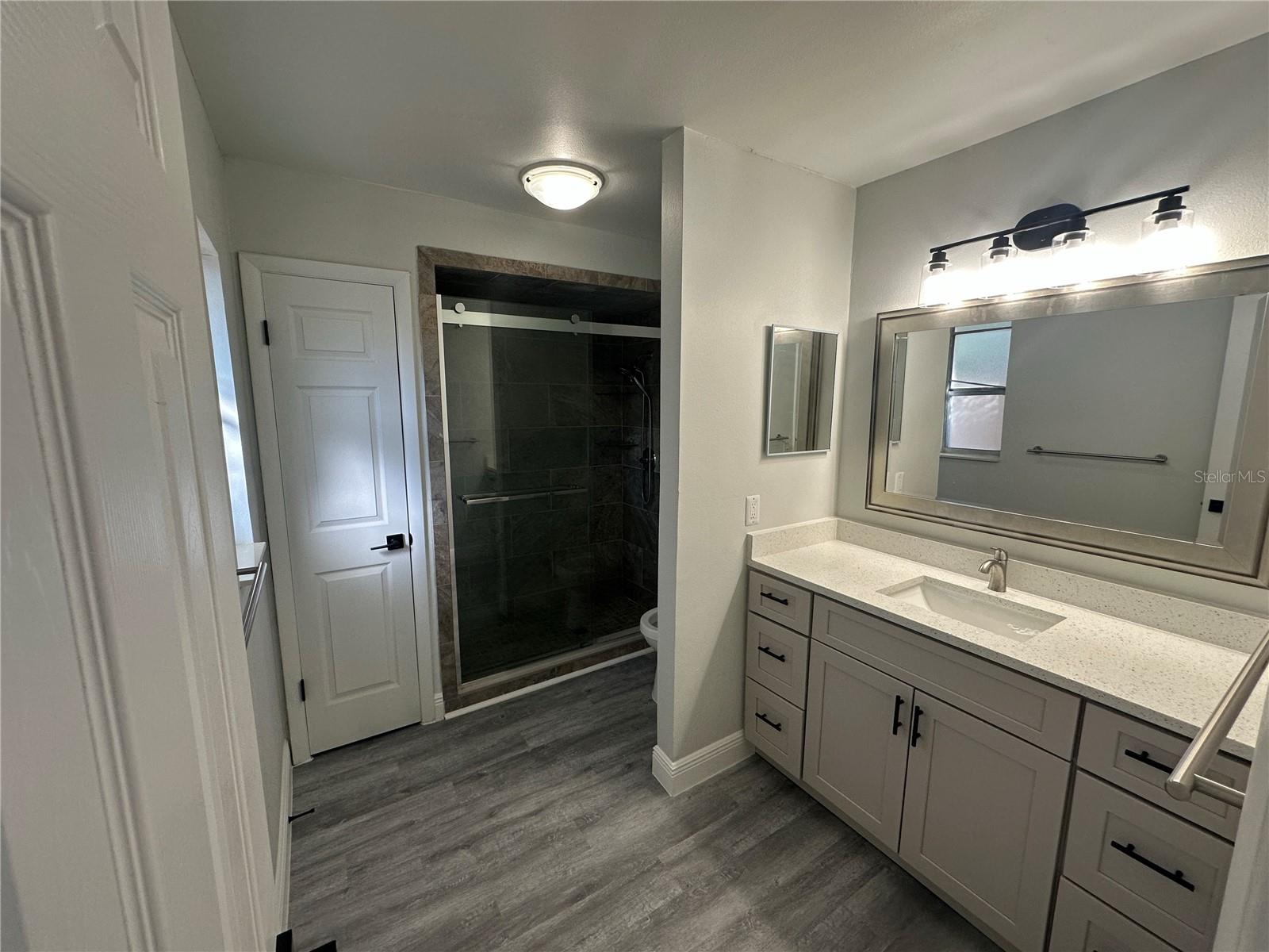 Image 9 of 17 For 4663 Montauk Street