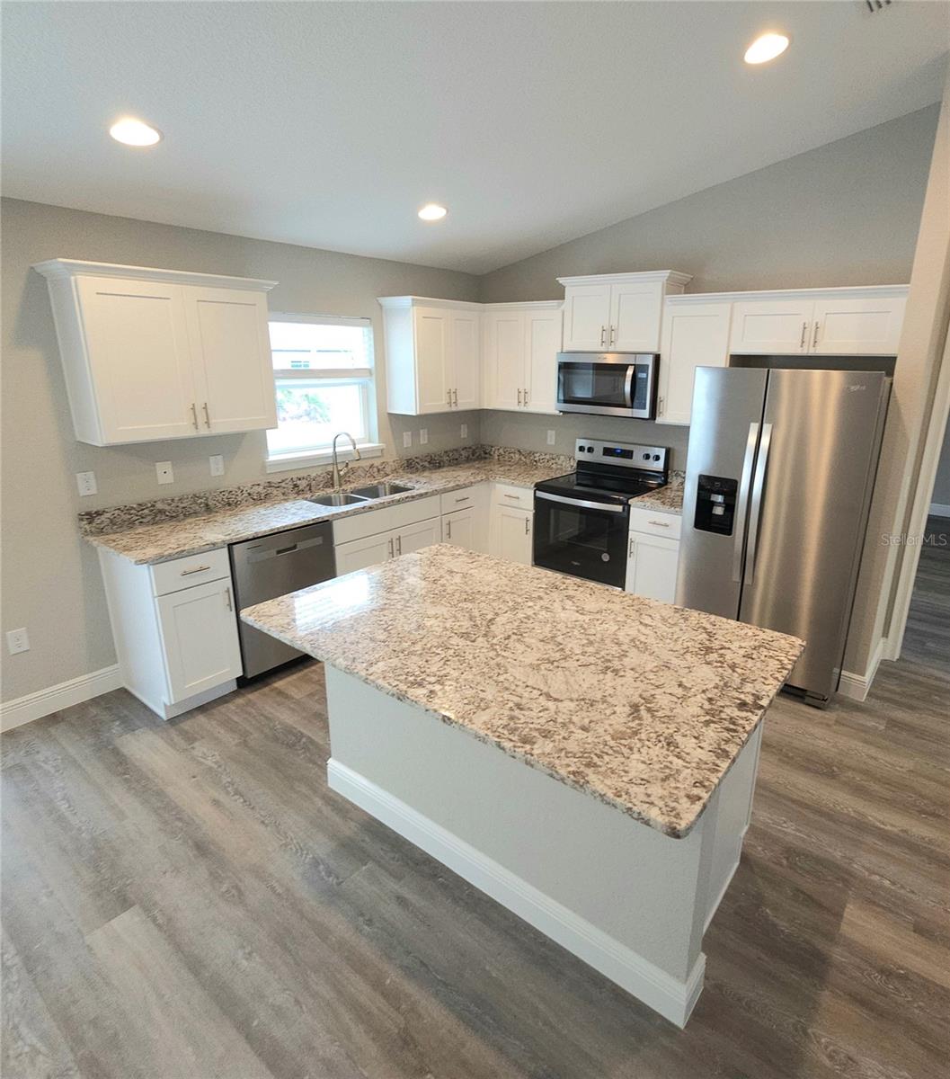 Image 3 of 13 For 7236 Glenridge Circle