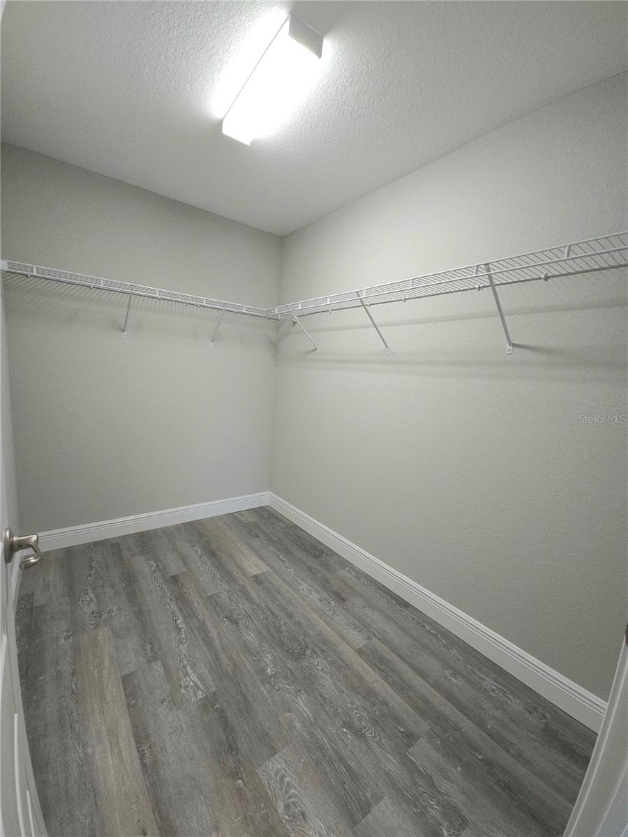 Image 5 of 13 For 7236 Glenridge Circle