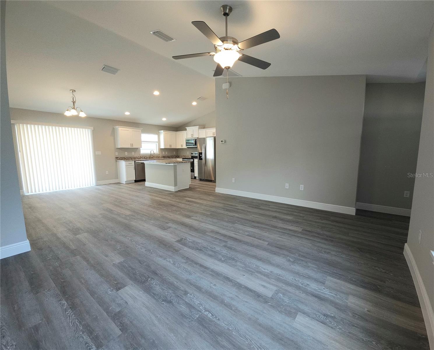 Image 8 of 13 For 7236 Glenridge Circle