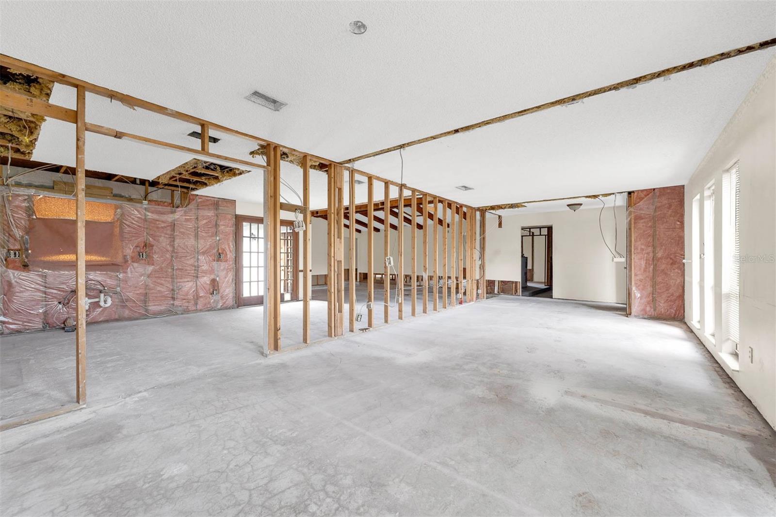 Image 15 of 28 For 4904 Caspian Court