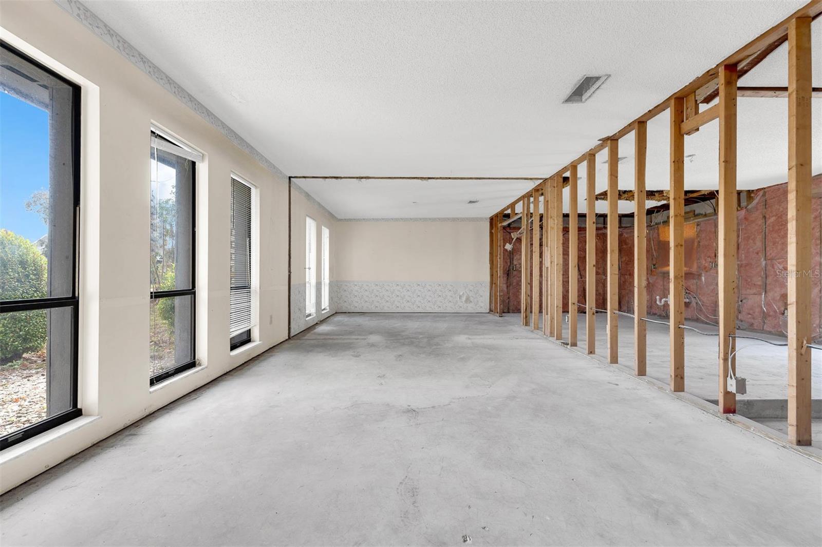 Image 16 of 28 For 4904 Caspian Court