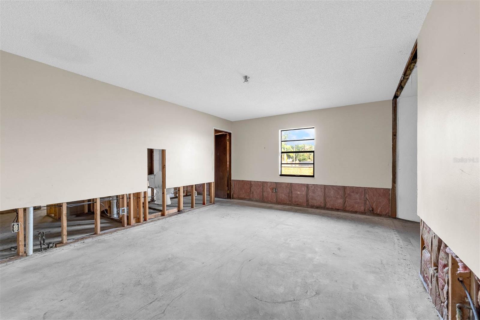 Image 19 of 28 For 4904 Caspian Court