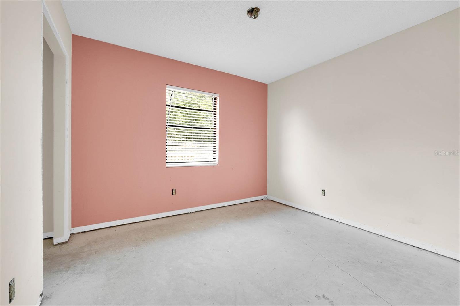 Image 24 of 28 For 4904 Caspian Court