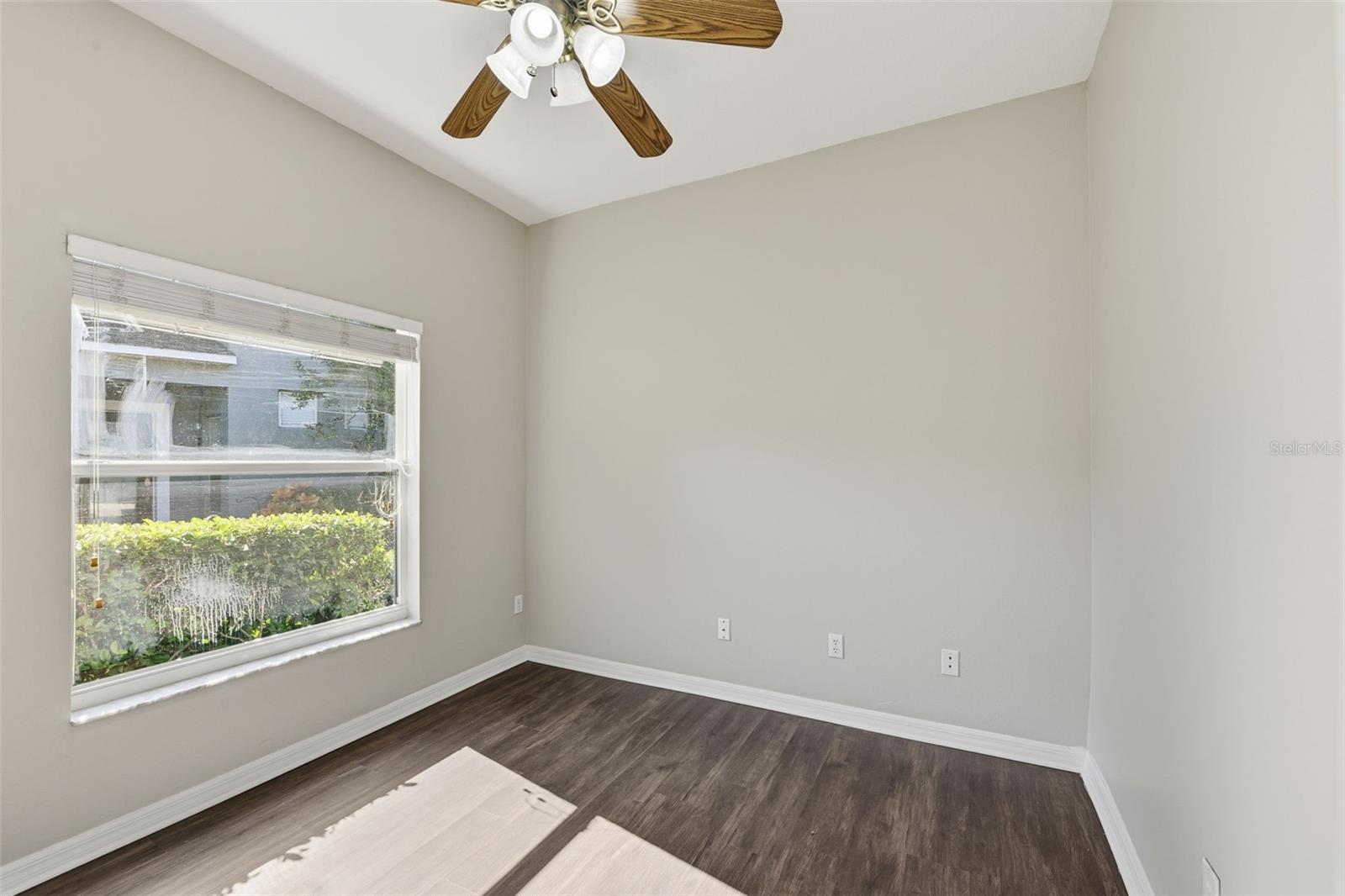 Image 8 of 32 For 1501 Travertine Terrace