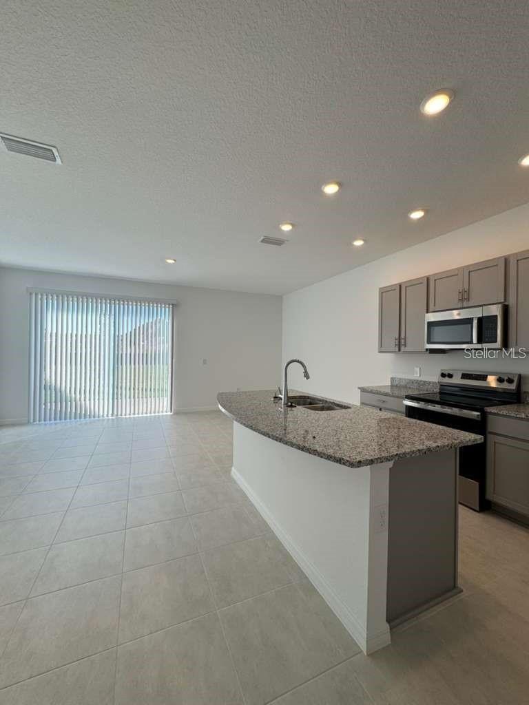 Image 8 of 25 For 7627 Waterscape Drive