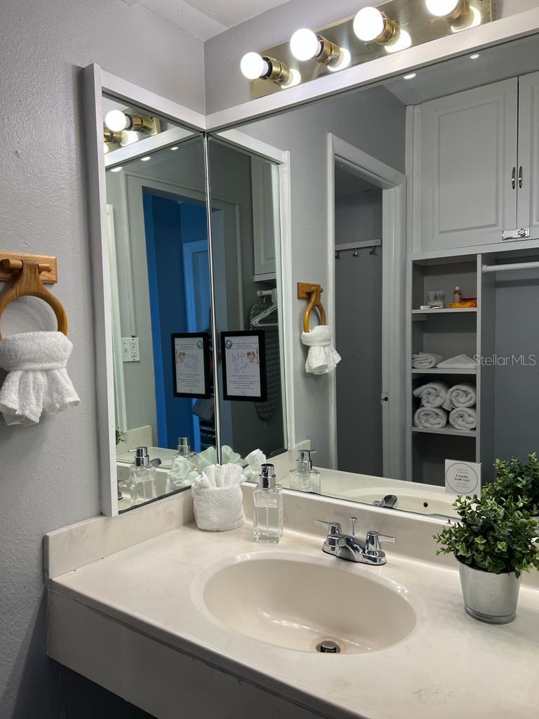 Image 13 of 29 For 1233 Atlantic Avenue 3160