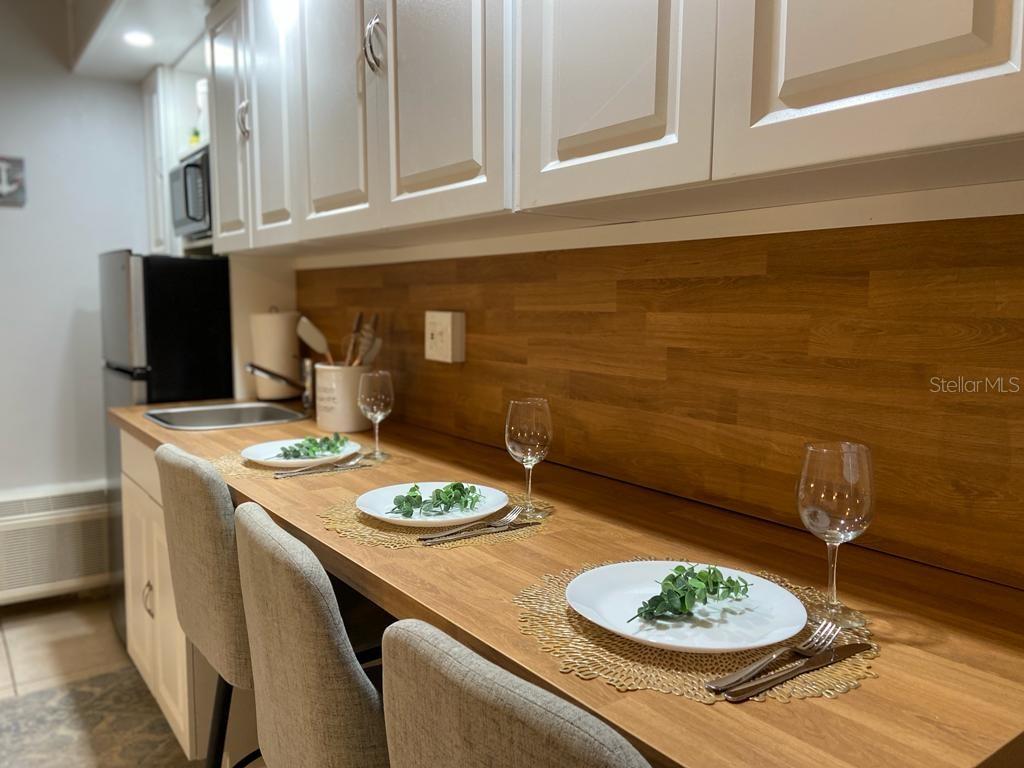 Image 4 of 29 For 1233 Atlantic Avenue 3160