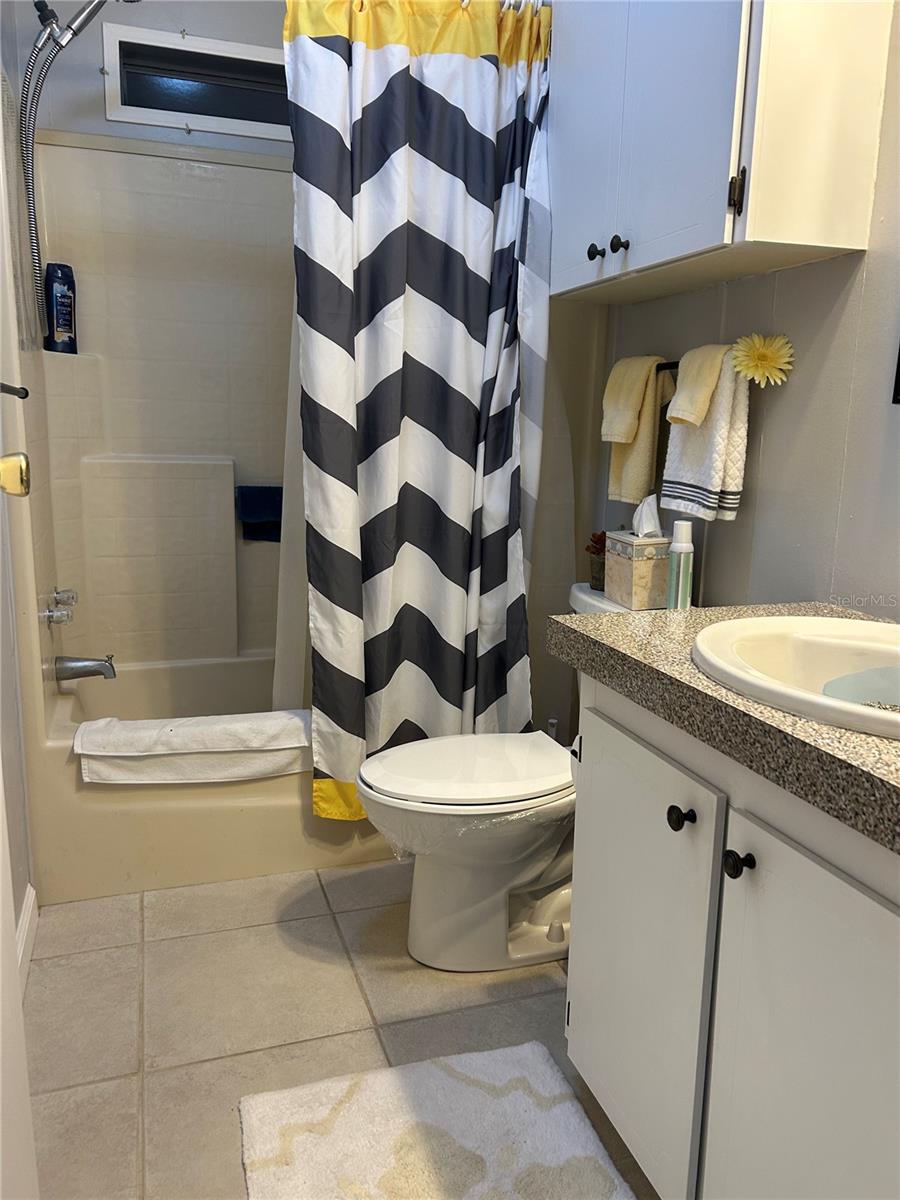 Image 16 of 19 For 808 Polo Park East Boulevard