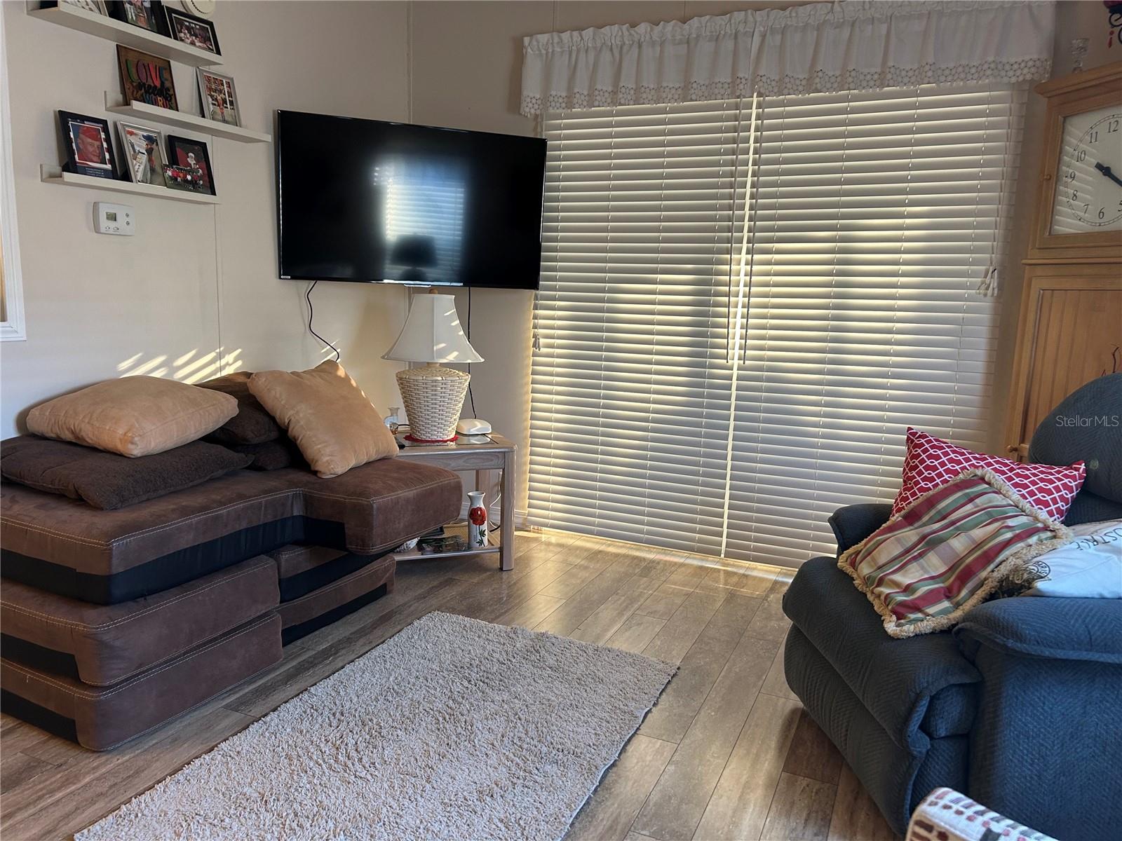 Image 8 of 19 For 808 Polo Park East Boulevard