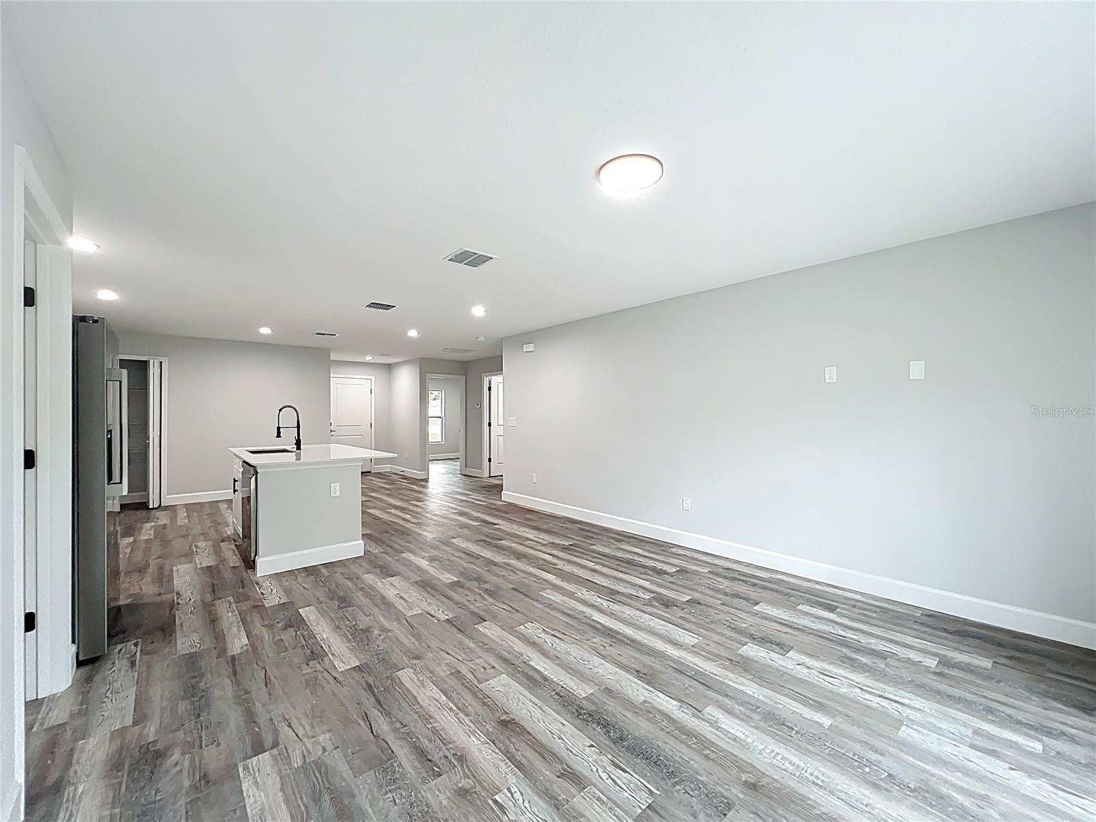 Image 10 of 48 For 527 Marion Oaks Lane