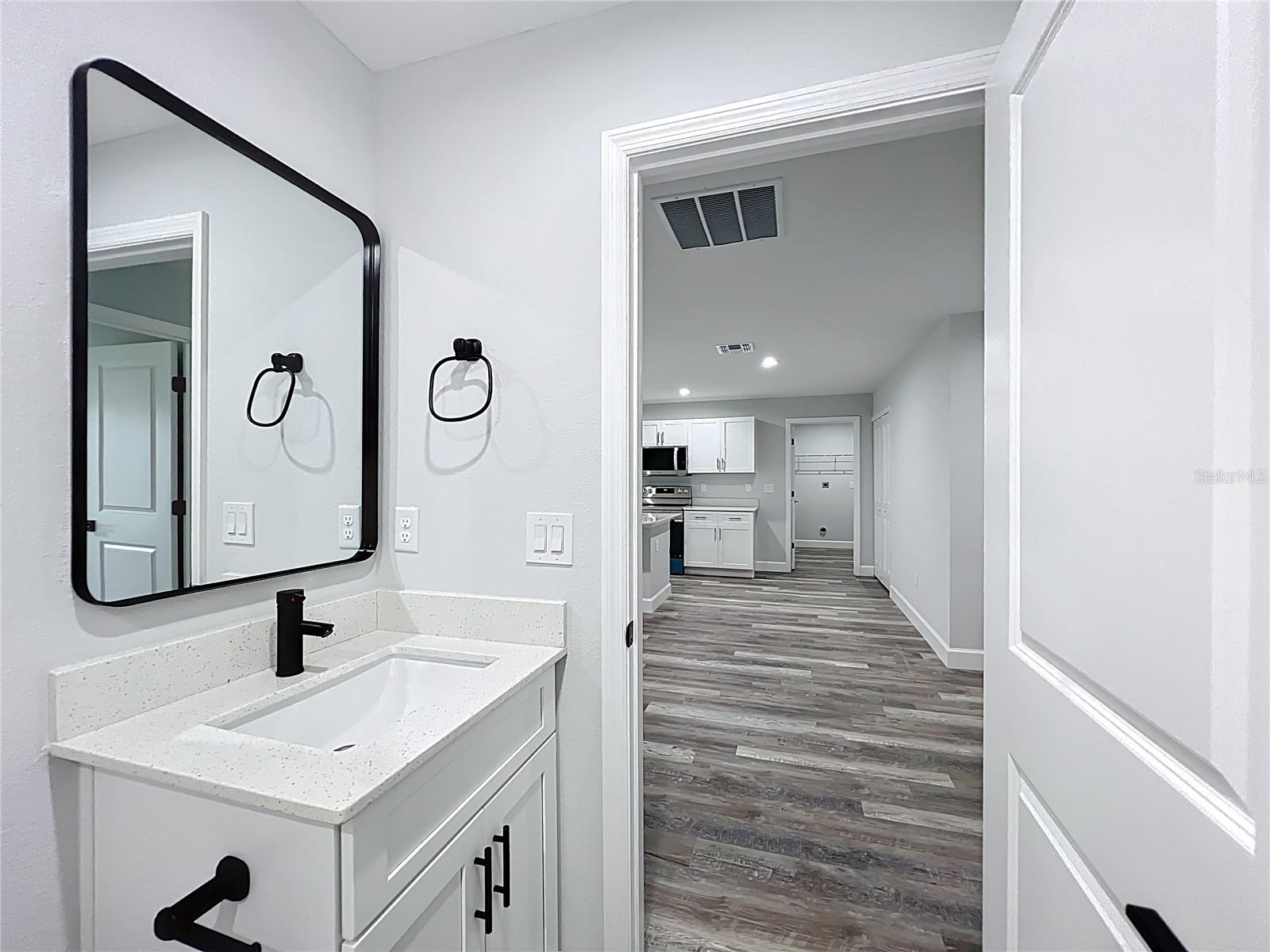 Image 17 of 48 For 527 Marion Oaks Lane