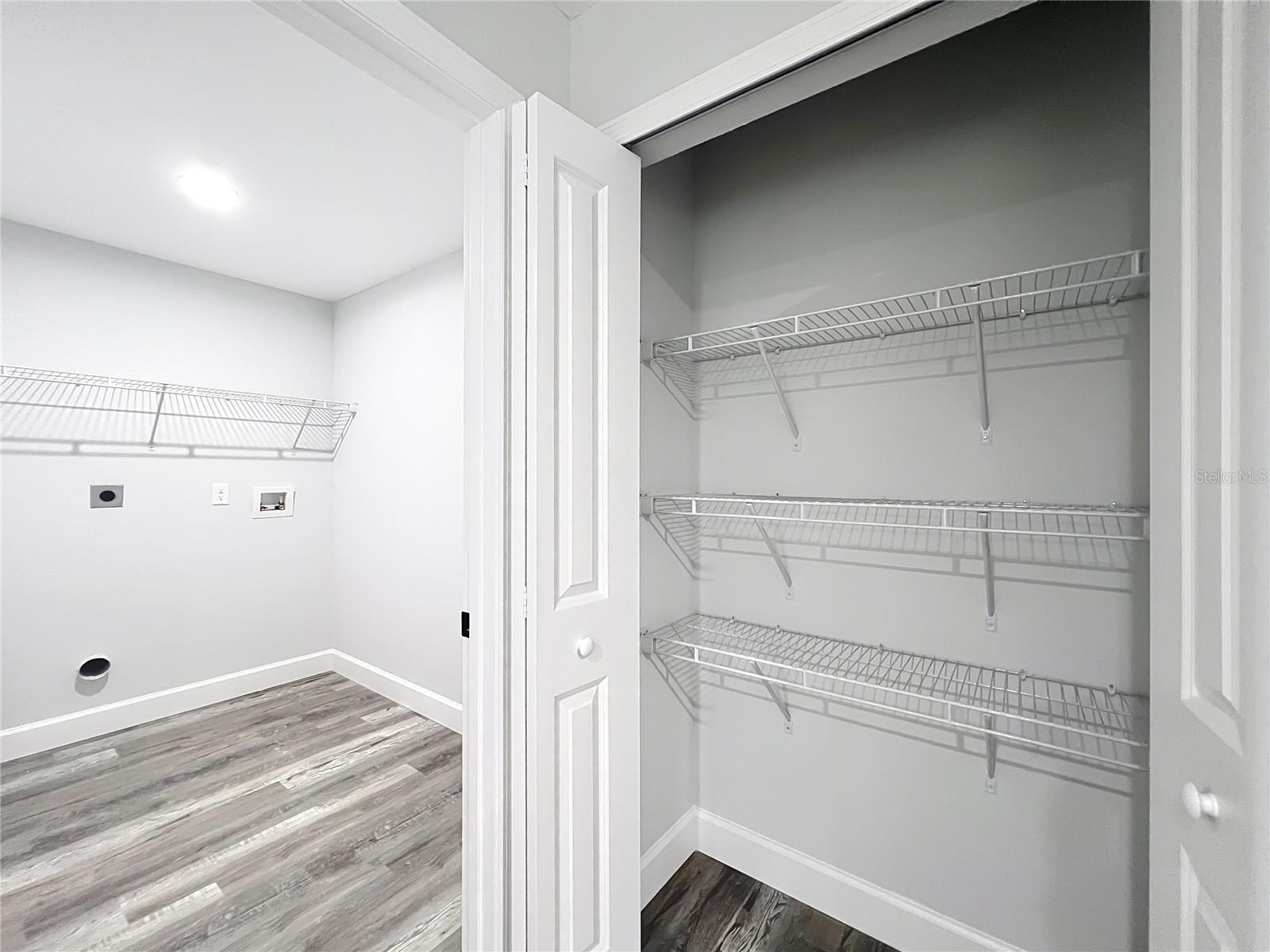 Image 27 of 48 For 527 Marion Oaks Lane