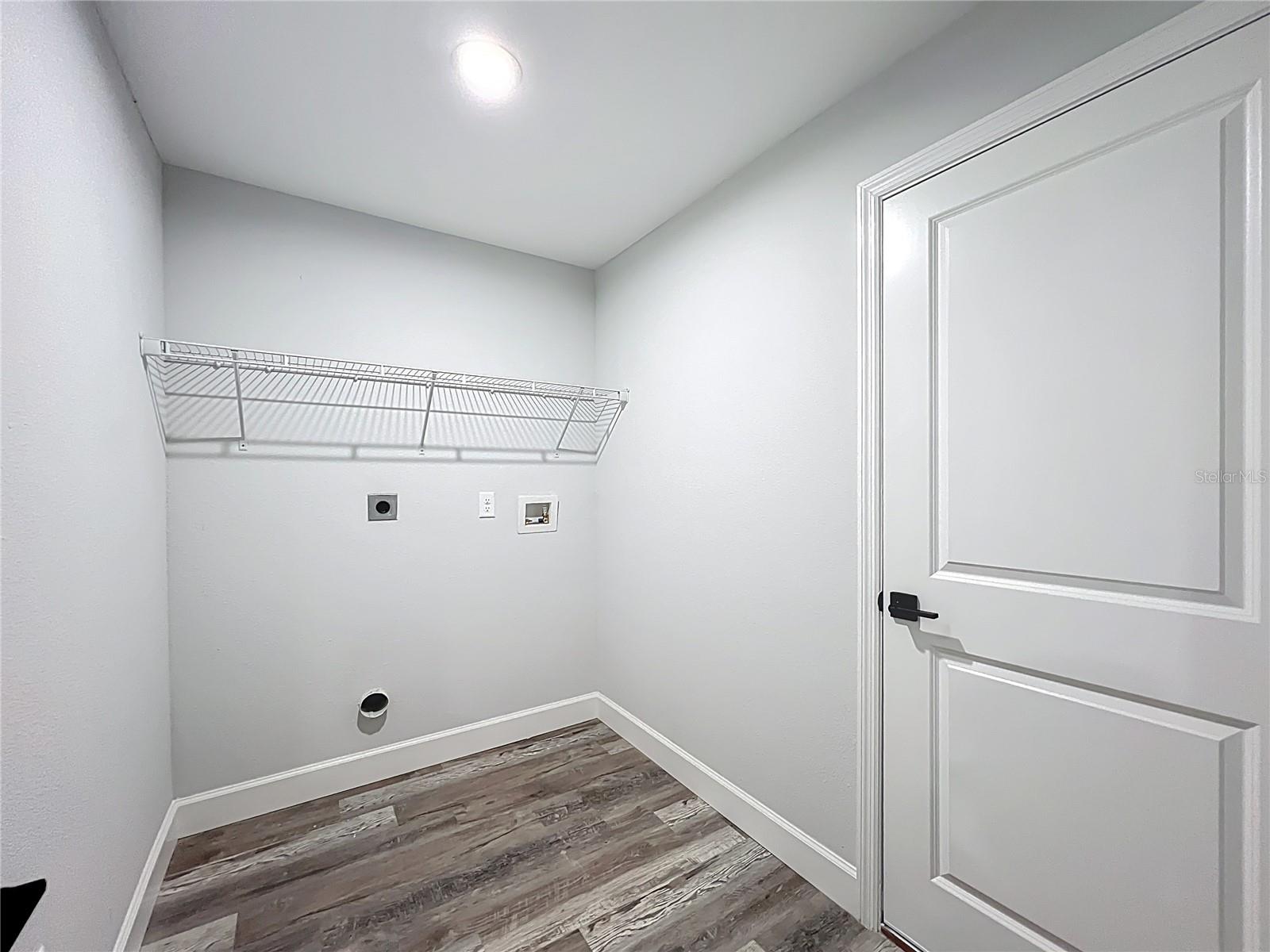 Image 28 of 48 For 527 Marion Oaks Lane