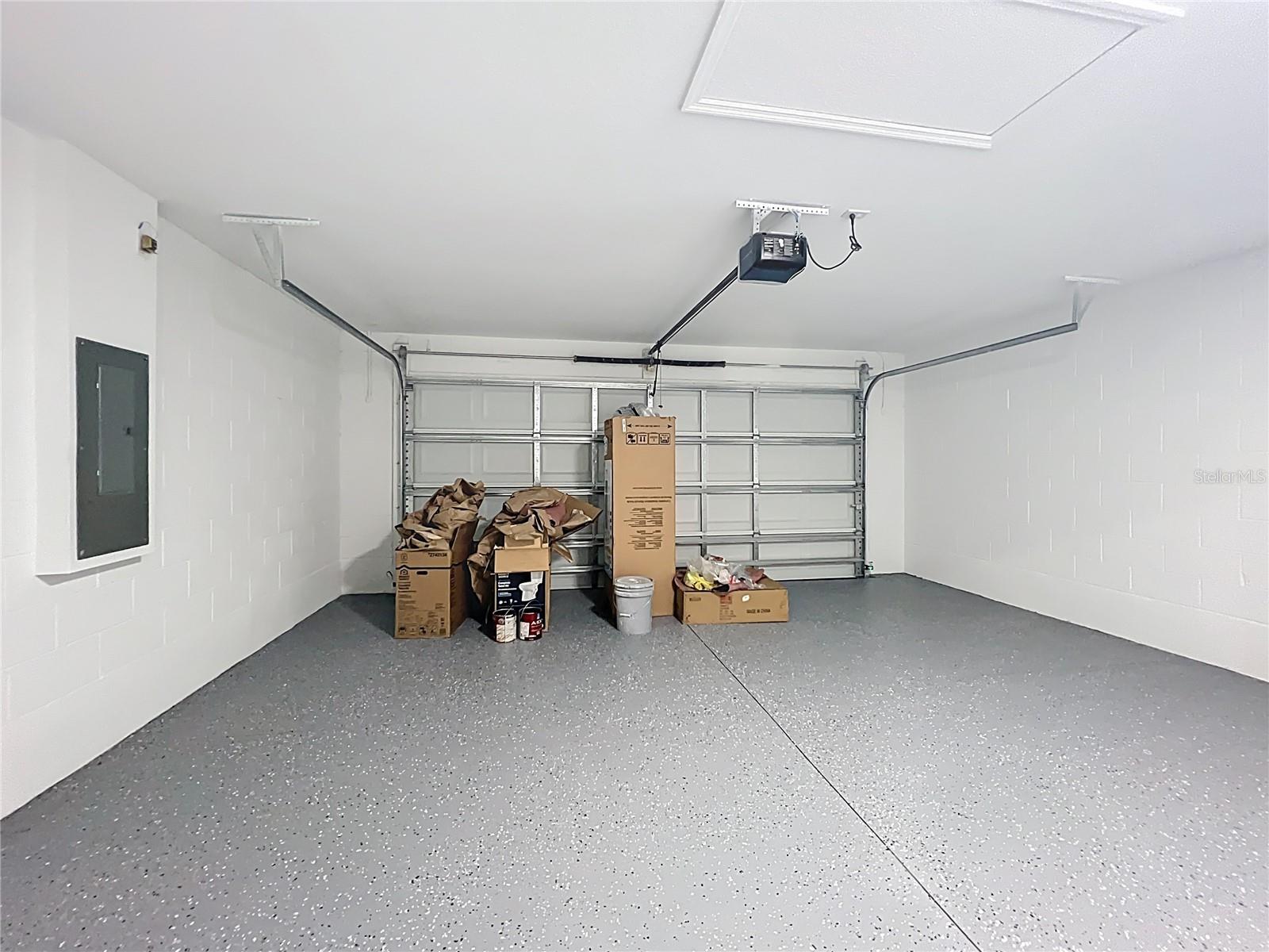 Image 30 of 48 For 527 Marion Oaks Lane