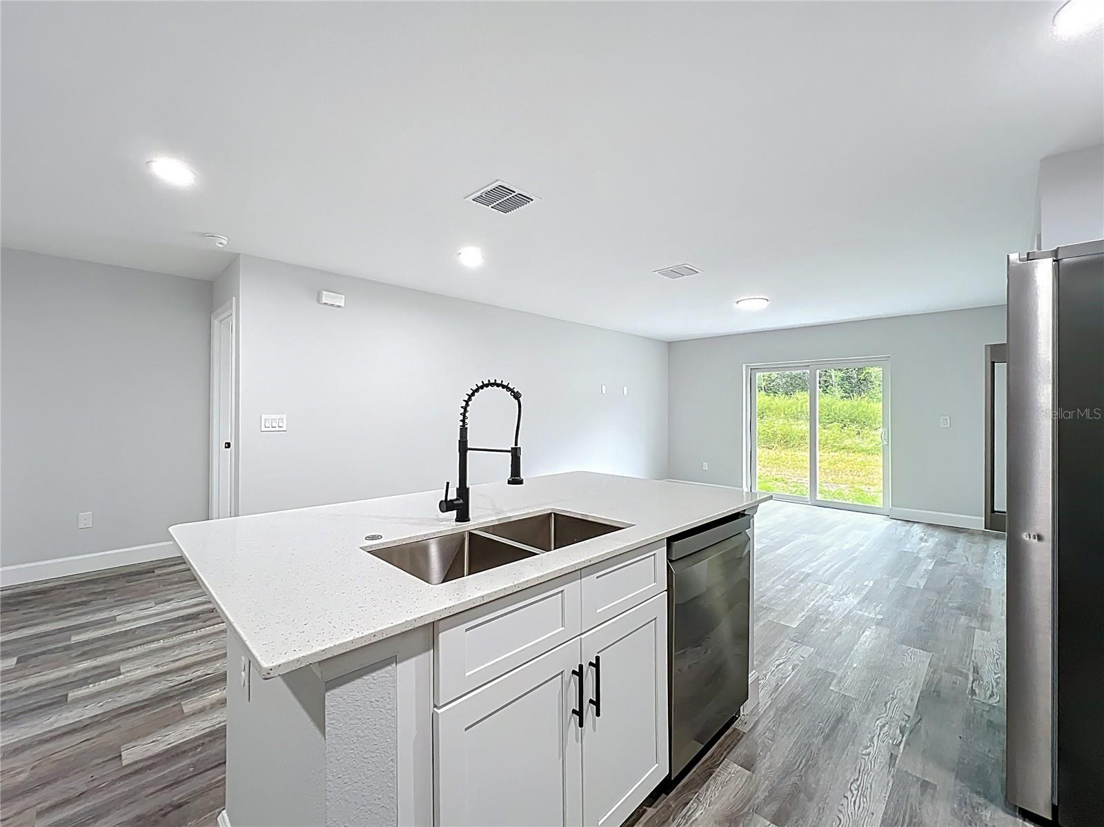 Image 5 of 48 For 527 Marion Oaks Lane