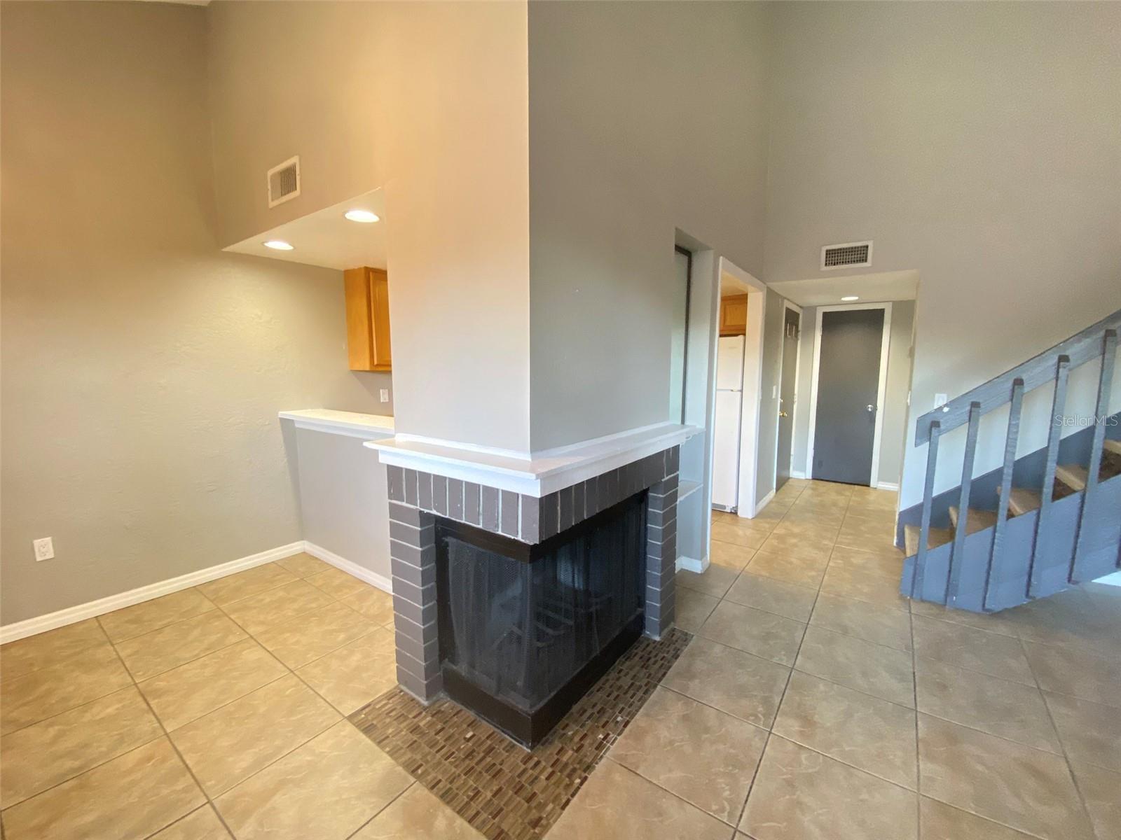 Image 7 of 30 For 650 Trinidad Court 650