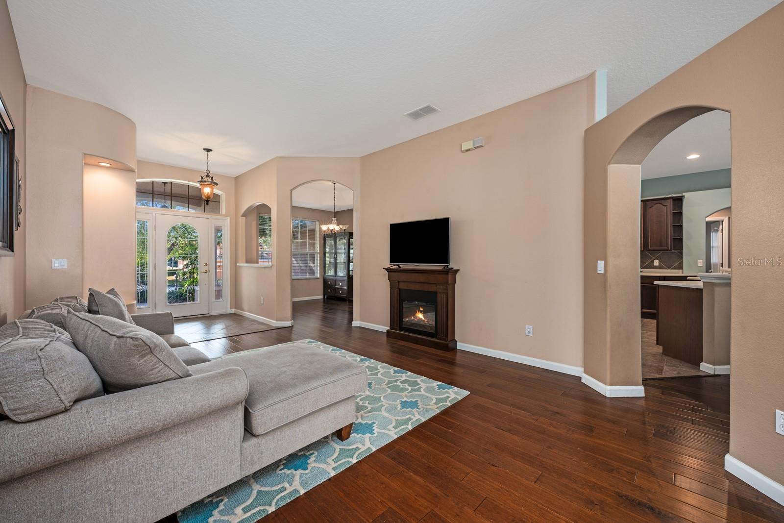 Image 4 of 45 For 897 Gulf Land Drive