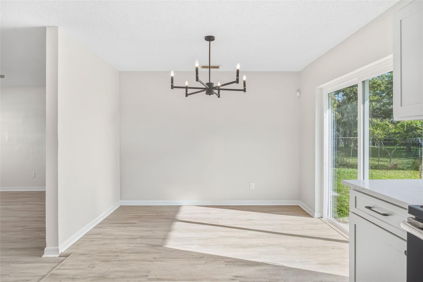 Image 12 of 18 For 4320 Carousel Road