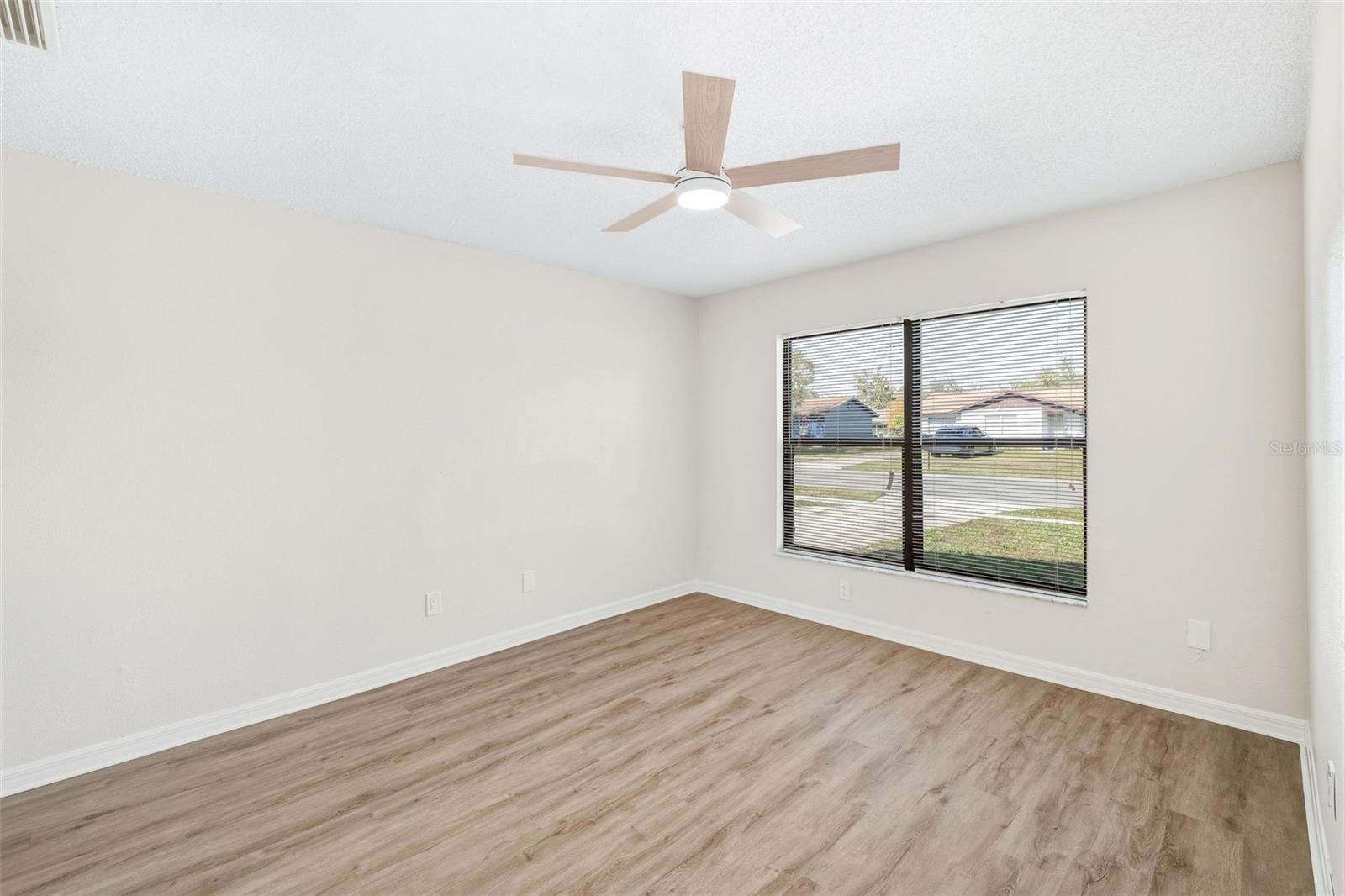 Image 8 of 18 For 4320 Carousel Road